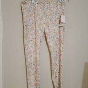 NWT Kensie vanilla vintage floral pocket leggings Size XL